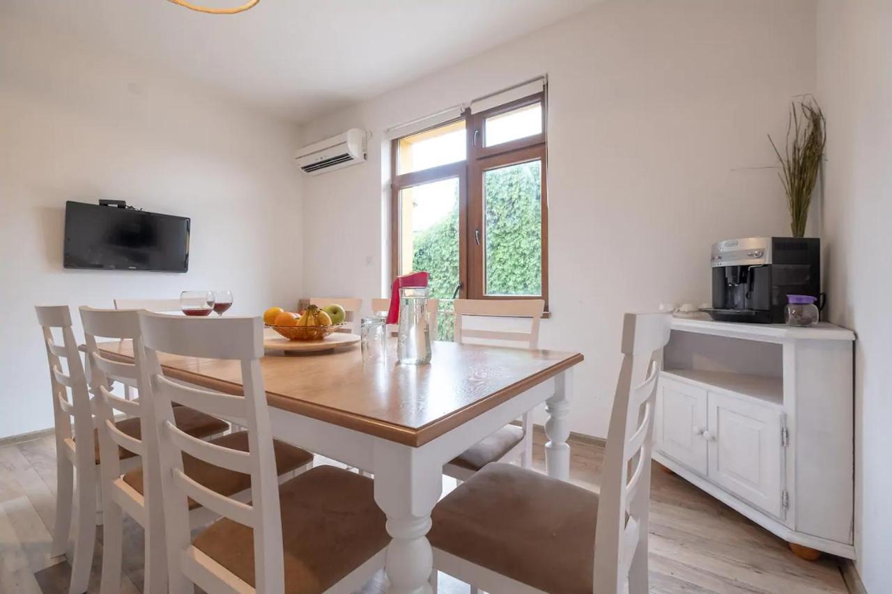 Entire Central House With Guest Rooms & Garden Σόφια Εξωτερικό φωτογραφία
