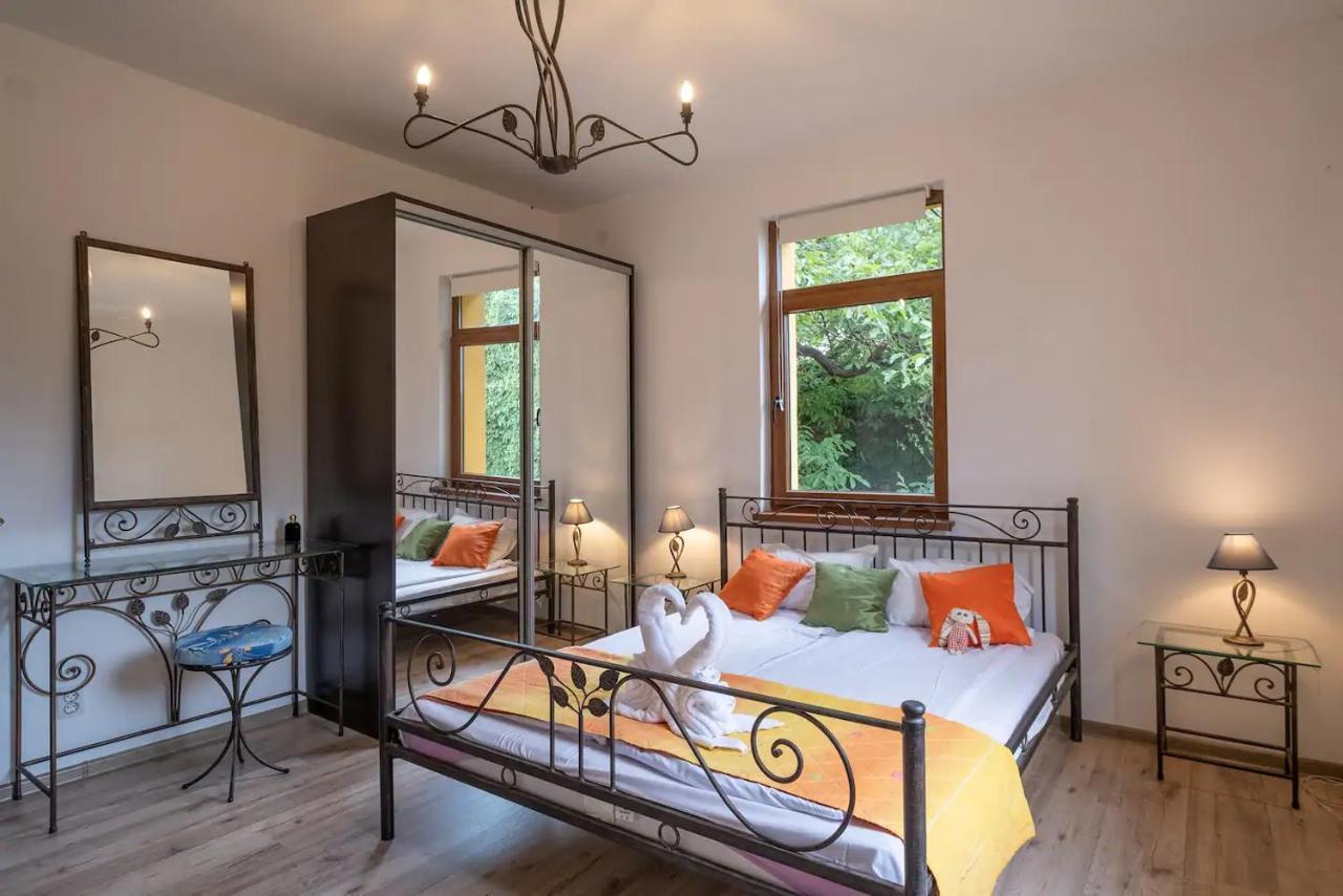 Entire Central House With Guest Rooms & Garden Σόφια Εξωτερικό φωτογραφία